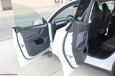 2023 Tesla Model Y Long Range  WE FINANCE - Photo 12 - Rialto, CA 92376-8618