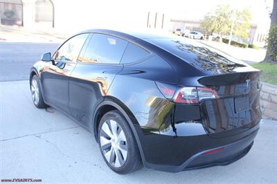 2023 Tesla Model Y Long Range  7 Passengers - Photo 6 - Rialto, CA 92376-8618
