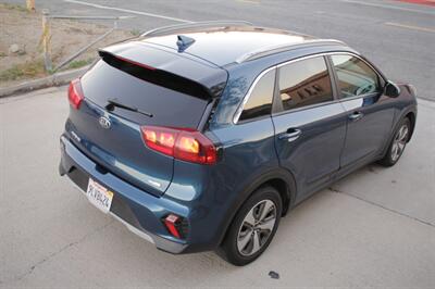 2020 Kia Niro LX   - Photo 8 - Rialto, CA 92376-8618