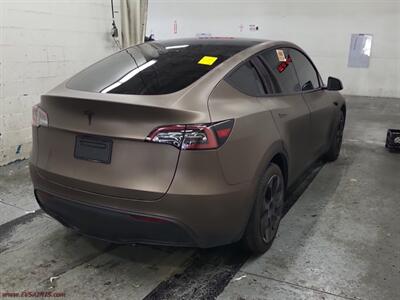2023 Tesla Model Y   - Photo 3 - Rialto, CA 92376-8618
