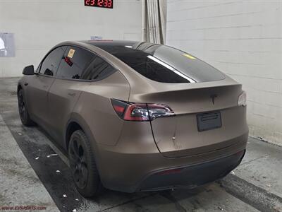 2023 Tesla Model Y   - Photo 2 - Rialto, CA 92376-8618