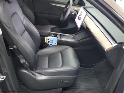 2023 Tesla Model Y   - Photo 5 - Rialto, CA 92376-8618