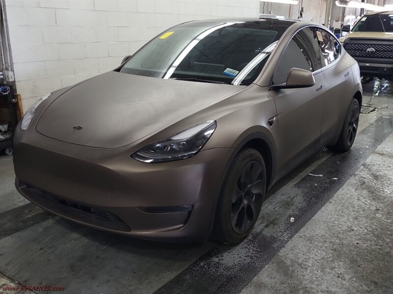 2023 Tesla Model Y - Photo 1 - Rialto, CA 92376-8618