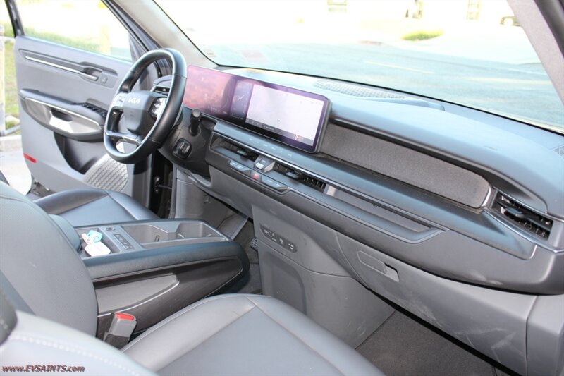 2024 Kia EV9 Light - Photo 16 - Rialto, CA 92376-8618