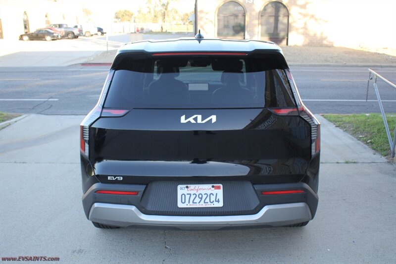 2024 Kia EV9 Light - Photo 6 - Rialto, CA 92376-8618