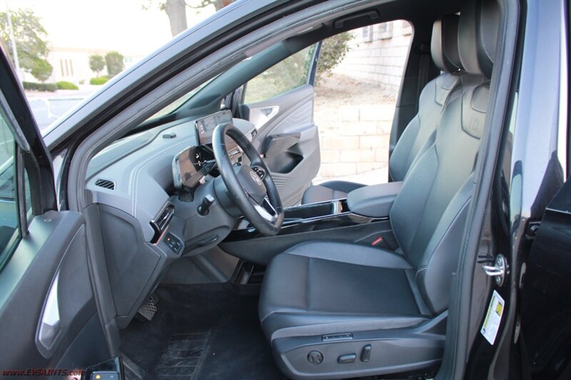 2023 Volkswagen ID.4 Pro S Finance Available - Photo 19 - Rialto, CA 92376-8618