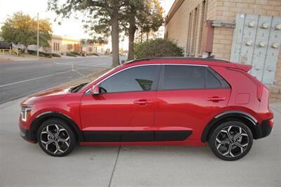 2023 Kia Niro EX Touring   - Photo 4 - Rialto, CA 92376-8618