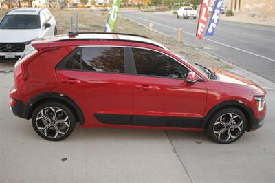 2023 Kia Niro EX Touring   - Photo 9 - Rialto, CA 92376-8618