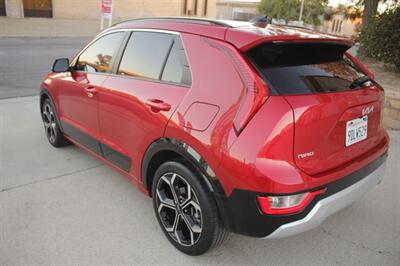 2023 Kia Niro EX Touring   - Photo 5 - Rialto, CA 92376-8618