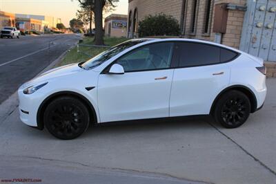 2022 Tesla Model Y Long Range  We Finance - Photo 5 - Rialto, CA 92376-8618