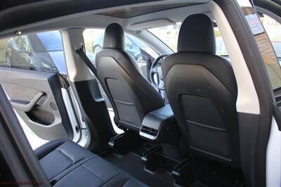 2022 Tesla Model Y Long Range  We Finance - Photo 15 - Rialto, CA 92376-8618