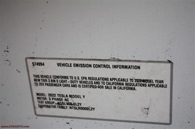 2022 Tesla Model Y Long Range  We Finance - Photo 9 - Rialto, CA 92376-8618