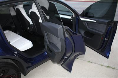 2025 Tesla Model Y Long Range - Photo 14 - Rialto, CA 92376-8618
