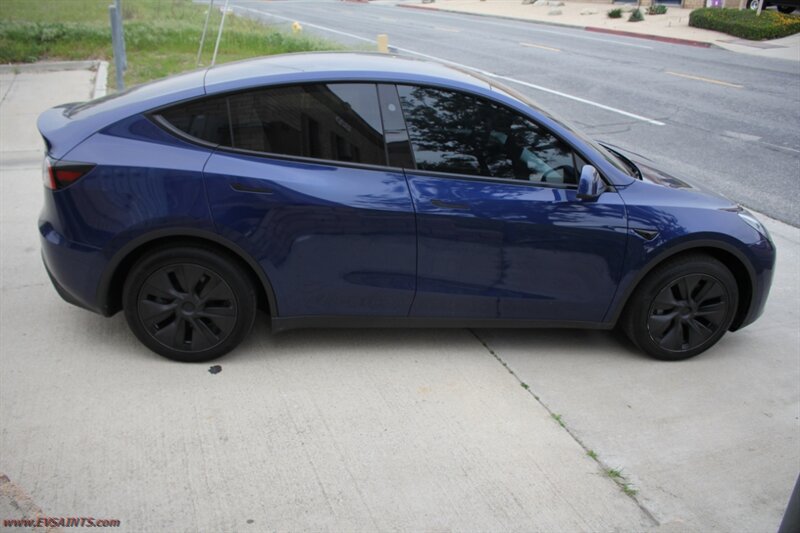 2025 Tesla Model Y Long Range - Photo 10 - Rialto, CA 92376-8618