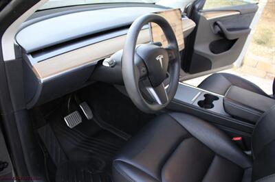2023 Tesla Model Y Long Range  Full Warranty Coverage - Photo 17 - Rialto, CA 92376-8618