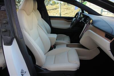 2020 Tesla Model X Long Range Plus  EV Warranty Great Deal We Finance - Photo 11 - Rialto, CA 92376-8618