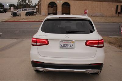 2019 Mercedes-Benz GLC GLC 300  WE FINANCE - Photo 7 - Rialto, CA 92376-8618