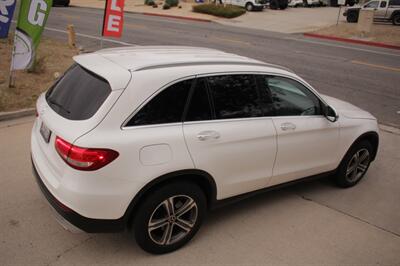 2019 Mercedes-Benz GLC GLC 300  WE FINANCE - Photo 9 - Rialto, CA 92376-8618