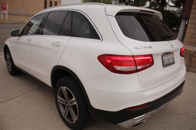 2019 Mercedes-Benz GLC GLC 300  WE FINANCE - Photo 6 - Rialto, CA 92376-8618