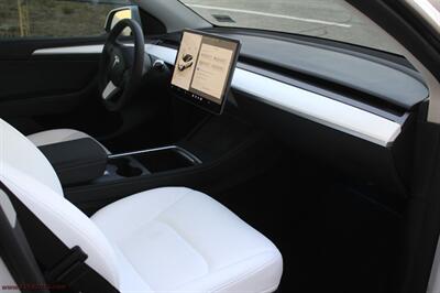 2023 Tesla Model Y Long Range  7-Seat We Finance We Rebate - Photo 14 - Rialto, CA 92376-8618