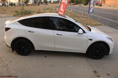 2023 Tesla Model Y Long Range  7-Seat We Finance We Rebate - Photo 9 - Rialto, CA 92376-8618