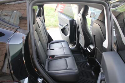2023 Tesla Model Y Performance  All Black Premium - Photo 15 - Rialto, CA 92376-8618