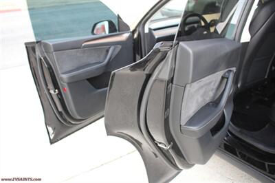 2023 Tesla Model Y Performance  All Black Premium - Photo 13 - Rialto, CA 92376-8618