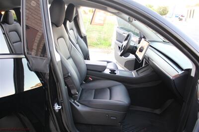2023 Tesla Model Y Performance  All Black Premium - Photo 16 - Rialto, CA 92376-8618