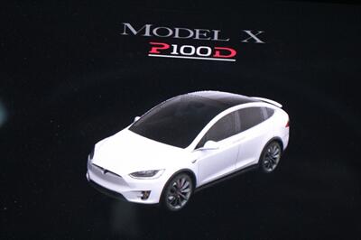 2018 Tesla Model X P100D  6 SEATS - Photo 3 - Rialto, CA 92376-8618