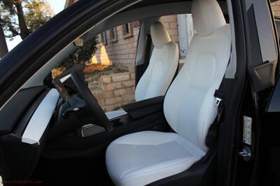 2023 Tesla Model Y Long Range  7-Seats - Photo 14 - Rialto, CA 92376-8618