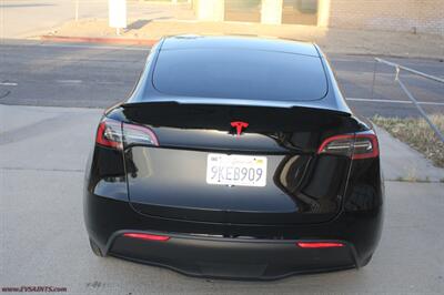 2023 Tesla Model Y Long Range  7-Seats - Photo 5 - Rialto, CA 92376-8618