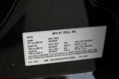 2023 Tesla Model Y Long Range  7-Seats - Photo 17 - Rialto, CA 92376-8618