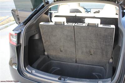 2023 Tesla Model Y Long Range  7-Seats - Photo 10 - Rialto, CA 92376-8618