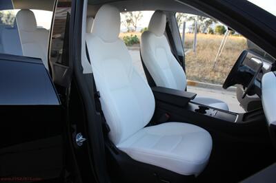 2023 Tesla Model Y Long Range  7-Seats - Photo 13 - Rialto, CA 92376-8618