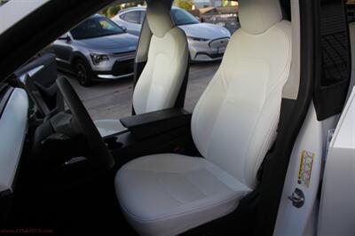 2023 Tesla Model Y Long Range  7 Seats - Photo 12 - Rialto, CA 92376-8618