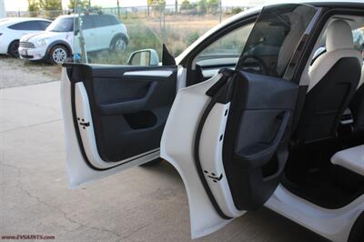 2023 Tesla Model Y Long Range  7 Seats - Photo 11 - Rialto, CA 92376-8618
