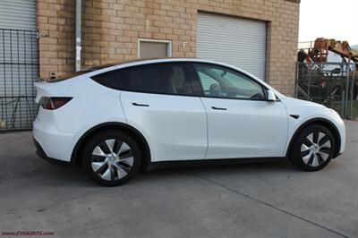 2023 Tesla Model Y Long Range  7 Seats - Photo 8 - Rialto, CA 92376-8618