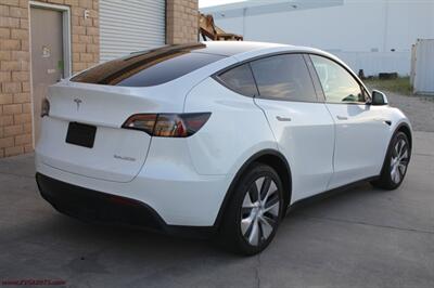 2023 Tesla Model Y Long Range  7 Seats - Photo 7 - Rialto, CA 92376-8618