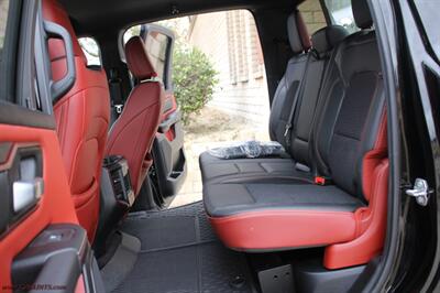 2025 RAM 1500 Rebel   - Photo 12 - Rialto, CA 92376-8618