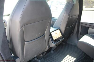 2024 Tesla Cybertruck Foundation   - Photo 15 - Rialto, CA 92376-8618