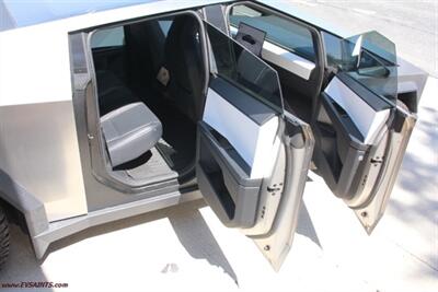2024 Tesla Cybertruck Foundation   - Photo 9 - Rialto, CA 92376-8618