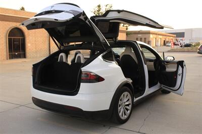 2020 Tesla Model X Long Range Plus   - Photo 16 - Rialto, CA 92376-8618