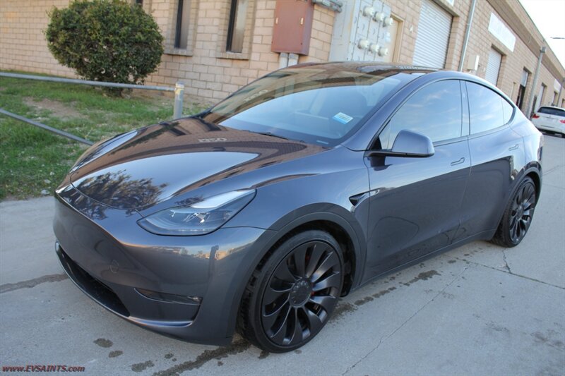 2023 Tesla Model Y Performance  WARRANTY - FINANCING - Photo 1 - Rialto, CA 92376-8618