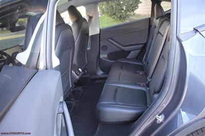 2023 Tesla Model Y Performance  WARRANTY - FINANCING - Photo 11 - Rialto, CA 92376-8618