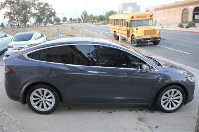 2019 Tesla Model X Standard Range  Finance Available - Photo 8 - Rialto, CA 92376-8618