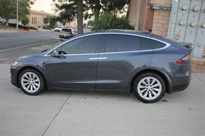 2019 Tesla Model X Standard Range  Finance Available - Photo 6 - Rialto, CA 92376-8618