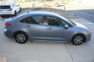 2022 Toyota Corolla Hybrid LE  Good Financing - Photo 8 - Rialto, CA 92376-8618