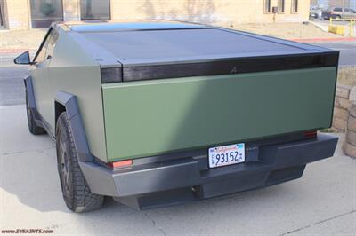 2024 Tesla Cybertruck FOUNDATION  WARRANTY - FINANCING - Photo 6 - Rialto, CA 92376-8618