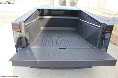 2024 Tesla Cybertruck FOUNDATION  WARRANTY - FINANCING - Photo 17 - Rialto, CA 92376-8618