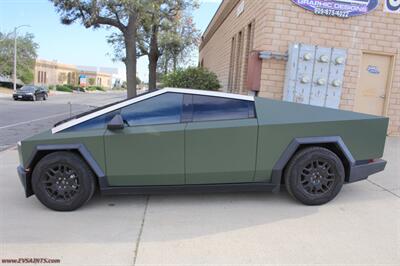 2024 Tesla Cybertruck FOUNDATION  WARRANTY - FINANCING - Photo 3 - Rialto, CA 92376-8618